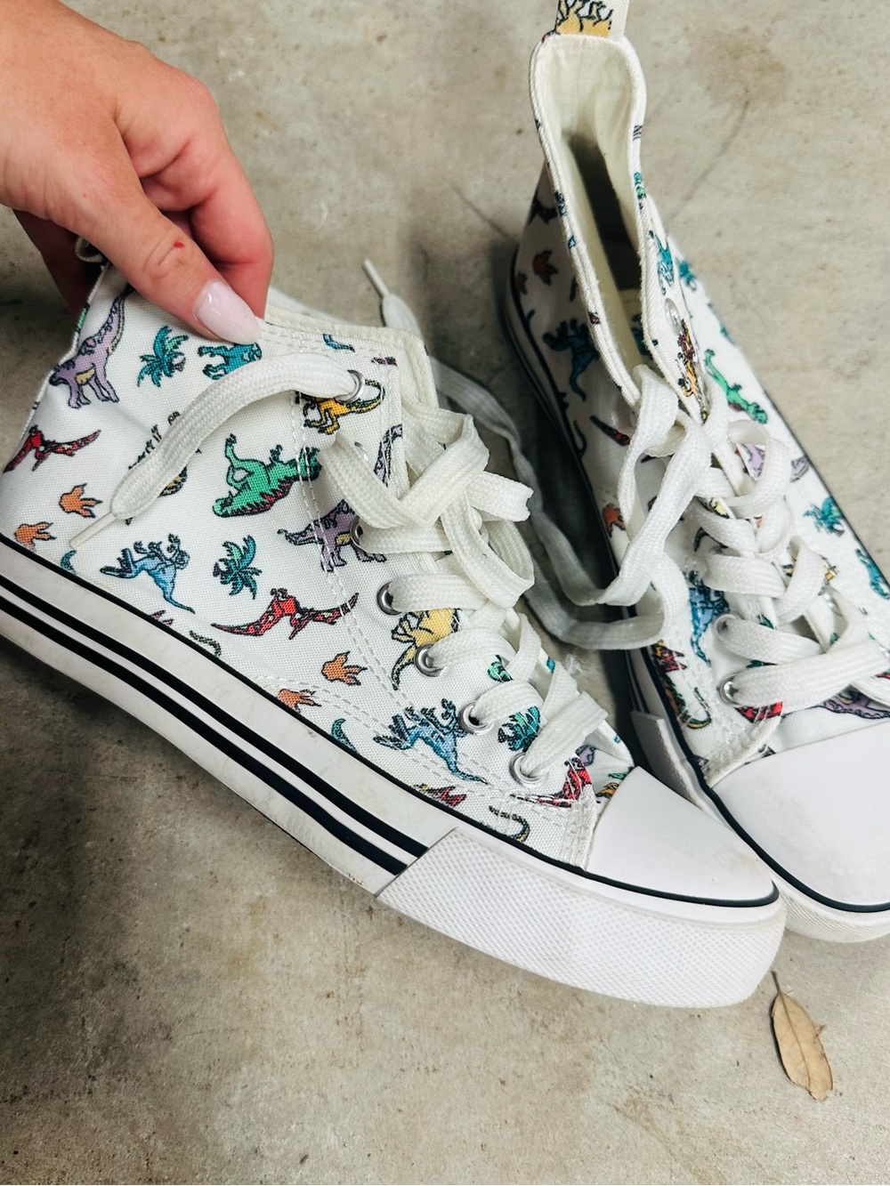 Hot Topic Cream Canvas High-Top Sneakers with dinosaur Multicolor Print